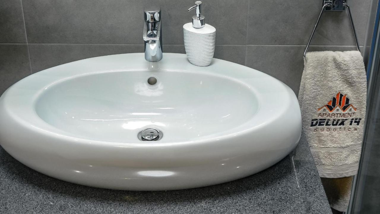 Apartment Delux 14 Subotica Esterno foto
